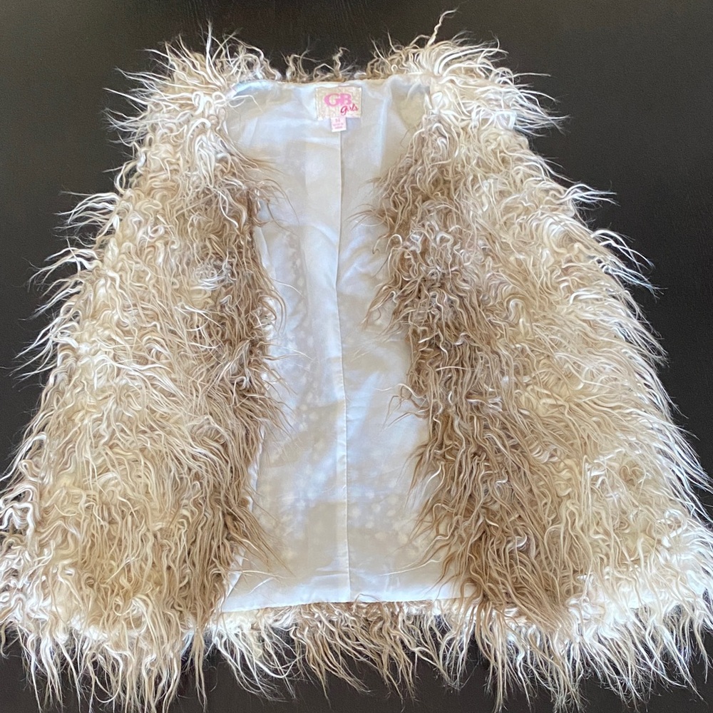 GB Girls Shaggy Faux Fur Vest in Tan and Cream
